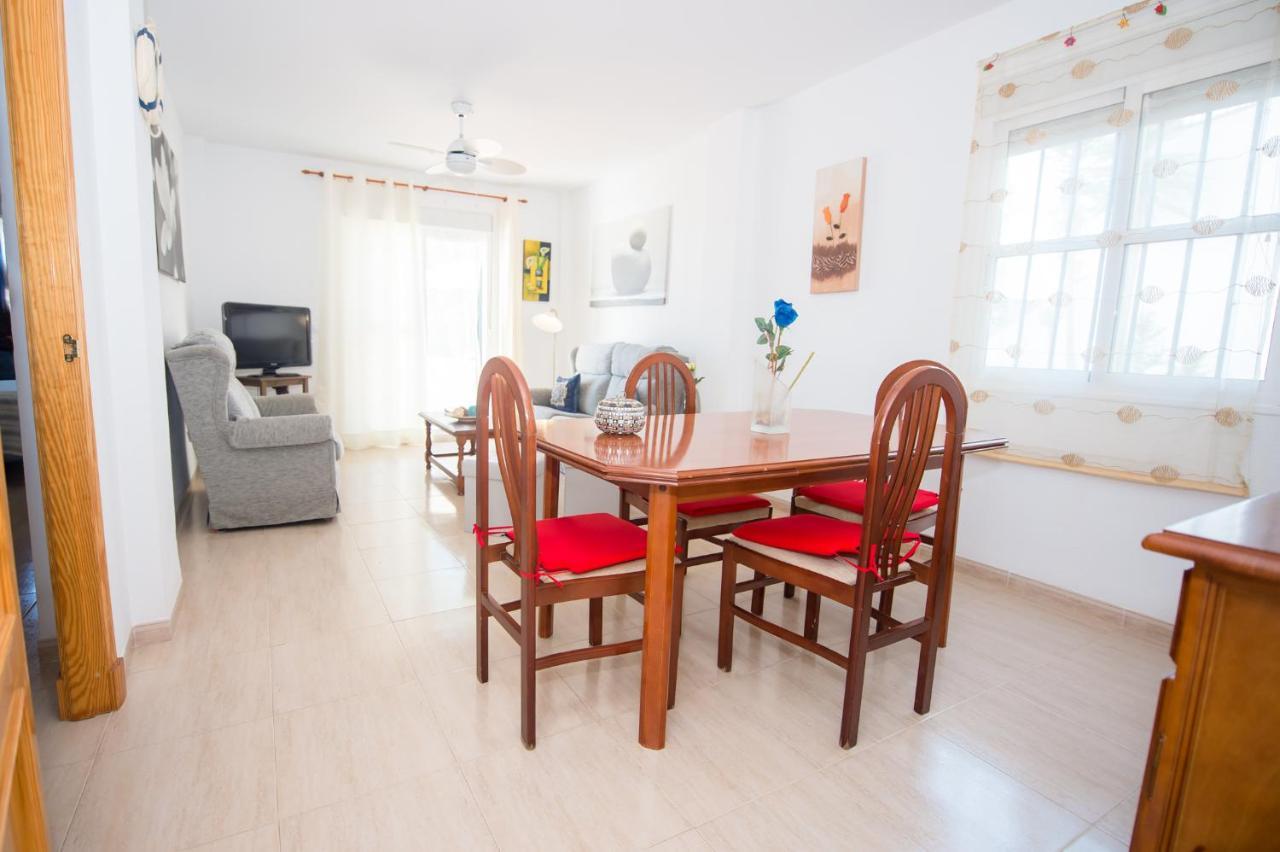 Apartamentos Rotonda โกนิล เด ลาฟรอนเตรา ภายนอก รูปภาพ