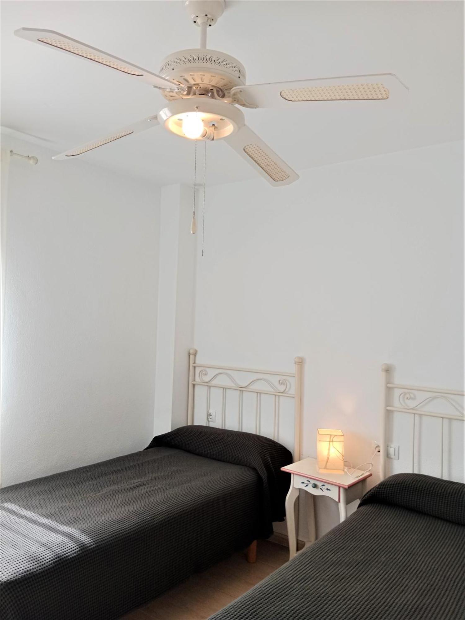 Apartamentos Rotonda โกนิล เด ลาฟรอนเตรา ภายนอก รูปภาพ